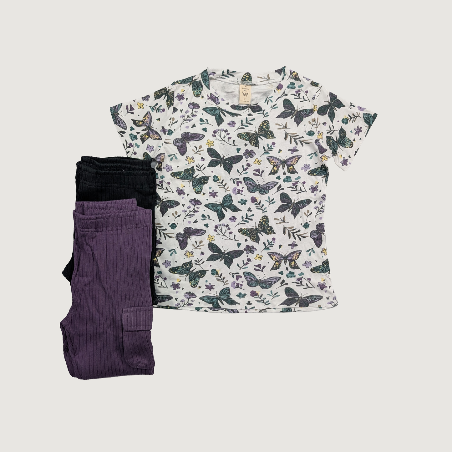 Butterfly-patterned t-shirt and purple and black pants organic cotton
